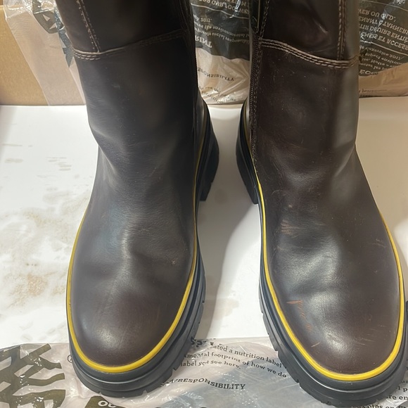 New Timberland Women's Waterproof Tall  Boots Brown yellow trim $119 final NIB - Picture 5 of 8